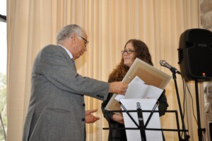 ד"ר יעל רשף במעמד הענקת פרס האקדמיה